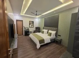 The Royal Palace Inn