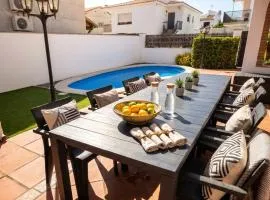 Private Villa with Pool & BBQ - Barcelona