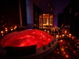 SUITE KASSIOPEE, romantisme, balnéo, sauna