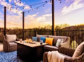Smith Creek Resort - WaterPark, Lazy River, Pickle Ball, Heated Indoor Pool, Hot Tub