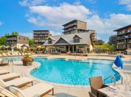 Smith Creek Resort - WaterPark, Lazy River, Pickle Ball, Heated Indoor Pool, Hot Tub