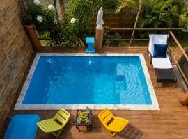 Chalé Beira-Mar com Piscina Privativa e Varanda em Barra do Jacuípe