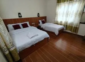 Moonlight Guest House And Restaurant