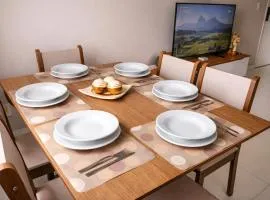 Apartamento Espaçoso e Completo com 3 Quartos - 2 Banheiros - Até 6 Pessoas - Check-in Automático 24h - Garagem Coberta