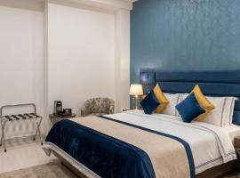 Hotel Sevora Grand 4 Min From Anand Vihar Bus Terminal and Vaishali Metro Station, hotelli kohteessa Ghaziabad