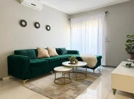 Emy KJG CBD Balcony Aircon 2 Bedroom Merensky Towers