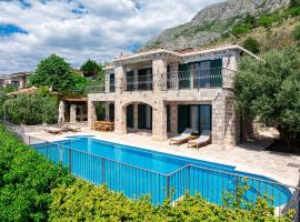 Villa Azzurra، فندق في Krstac