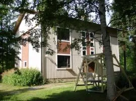 Kaksio takalla ja saunalla 7 km Tuurista 4 h