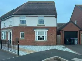 Comfortable 5 - Guest Abode - In Quiet Village