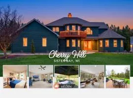 Charming Sister Bay Home Backyard Oasis & HotTub