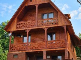 Cozy house: Surmushi şehrinde bir otel