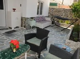 Enora Loutraki Guesthouse