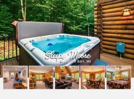 Cozy Cabin in Sister Bay HotTub FirePit Dogs
