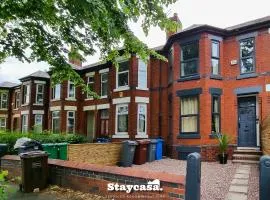 Spacious 5BR Home in Leafy Withington