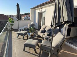 Muring Apartments – hotel w mieście Tribunj