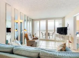 Gulf-Front Condo w Amazing View Balcony AC & Shared Pools Hot Tubs Gym