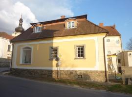 Guest House U Zlatého Jelena, hotel v Žinkovech