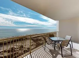 Gulf-front 10th-floor condo with beach views sauna gym volleyball pools AC