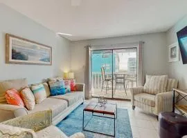 Beachview condo with community pools grills and internet