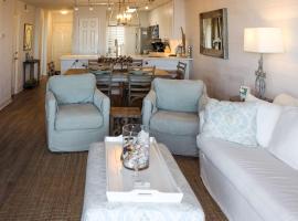 Coastal escape with 2 water-view balconies 2 pools tennis & beach access, viešbutis mieste Orange Beach