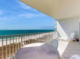 Beachfront property with Gulf-view balcony outdoor pool & hot tub - near shops