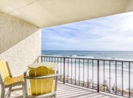 Fourth-floor beach condo w amazing views indoor pool & beach access, hotel u gradu Orandž Bič