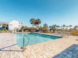 Spacious Island Gem Near the Beach & Town With Large Deck & Full Kitchen - Dogs OK