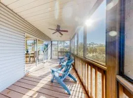 Easy beach access dog-friendly island home with private hot tub & shared pool