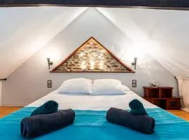 Gîte Les Pampas Les Jardins de Kerellec 20min de la mer 2 à 4 personnes jacuzzi et terrasse