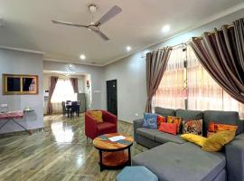 FranGee gold house with cool breeze & solar backup، فندق في Kpomkpo
