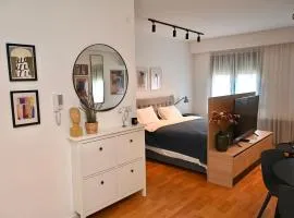 Apartment 84