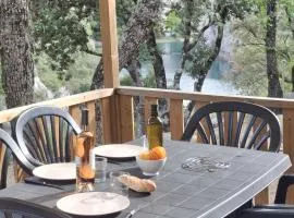 Mobil-home dans camping 4 étoiles vue sur le Verdon