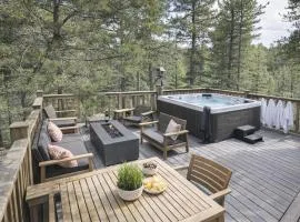 Timber A-Frame, Large Deck, Hot Tub, Fireplace