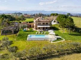 Stunning Home In Macerata