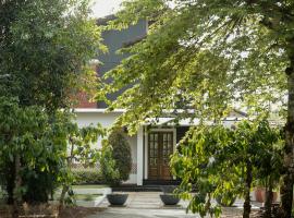 Aambal Villa Homestay, hotel i Meenangadi