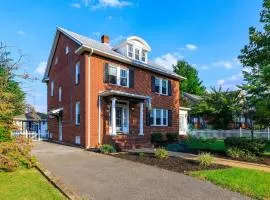 Big bright family home in town
