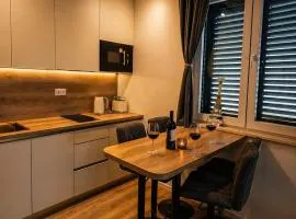 Karlo - Very Cozy Studio with Balcony & Parking