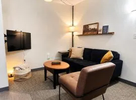 Cream City Industrial Loft Near Fiserv with Parking - Suite 1 - Sleeps 8