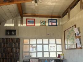 Guesthouse Yadokari - Vacation STAY 90101、Imabariのホテル