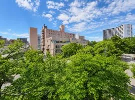 Minamisenri Crystal Hotel