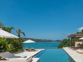 Private Oceanfront Villa Kingfisher - 20m Infinity Pool, hotel en Nusa Lembongan