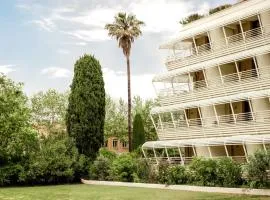 Hotel Ventura Saint-Tropez, Tapestry Collection By Hilton