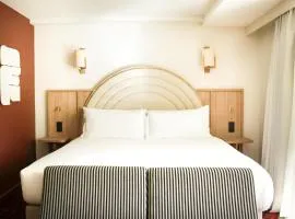 Hotel Ventura Saint-Tropez, Tapestry Collection By Hilton