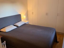 PRIVATE ROOM in a shared apartment, hotelli Västeråsissa