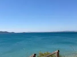 Sunny Bay Escape House
