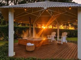 Swannie Creek private nature retreat with hot tub and fireplace, hotel in Grabouw