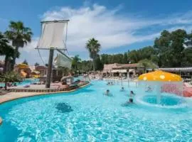 ZEcamping 4 étoiles animé 500m plage parc aquatique locatif TV clim