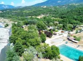 ZEcamping 3 étoiles chiens acceptés piscine bar et restaurant