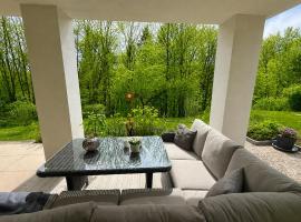Ferienwohnung Waldblick mit großer Terrasse in Pottenstein, Hotel in Pottenstein