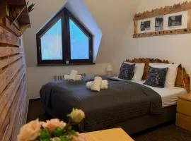 Penzion Mona Rooms & Apartments